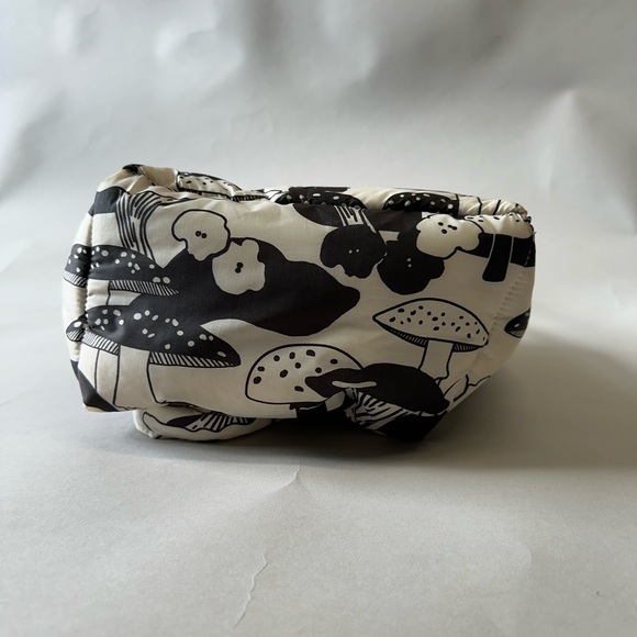 Baggu mushroom puffy tote bag excellent condition - Picture 6 of 7